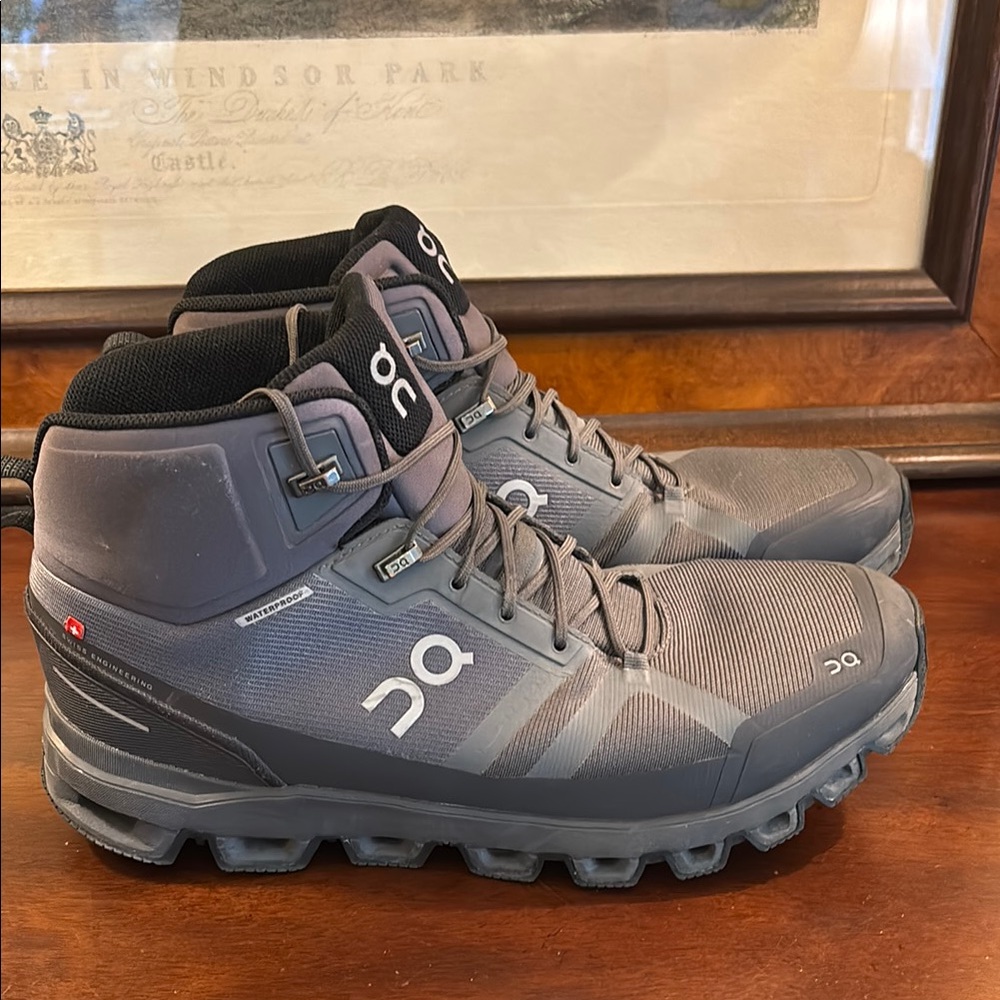 On Running Cloudrock Men's Gray High-Top Hiking Shoes